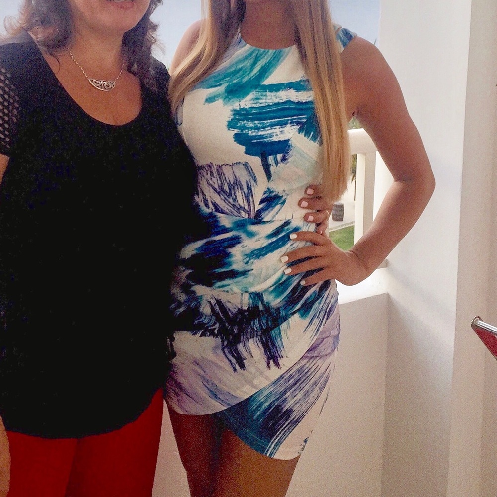 Xenia bodycon dress 🩵 - Picture 2 of 4